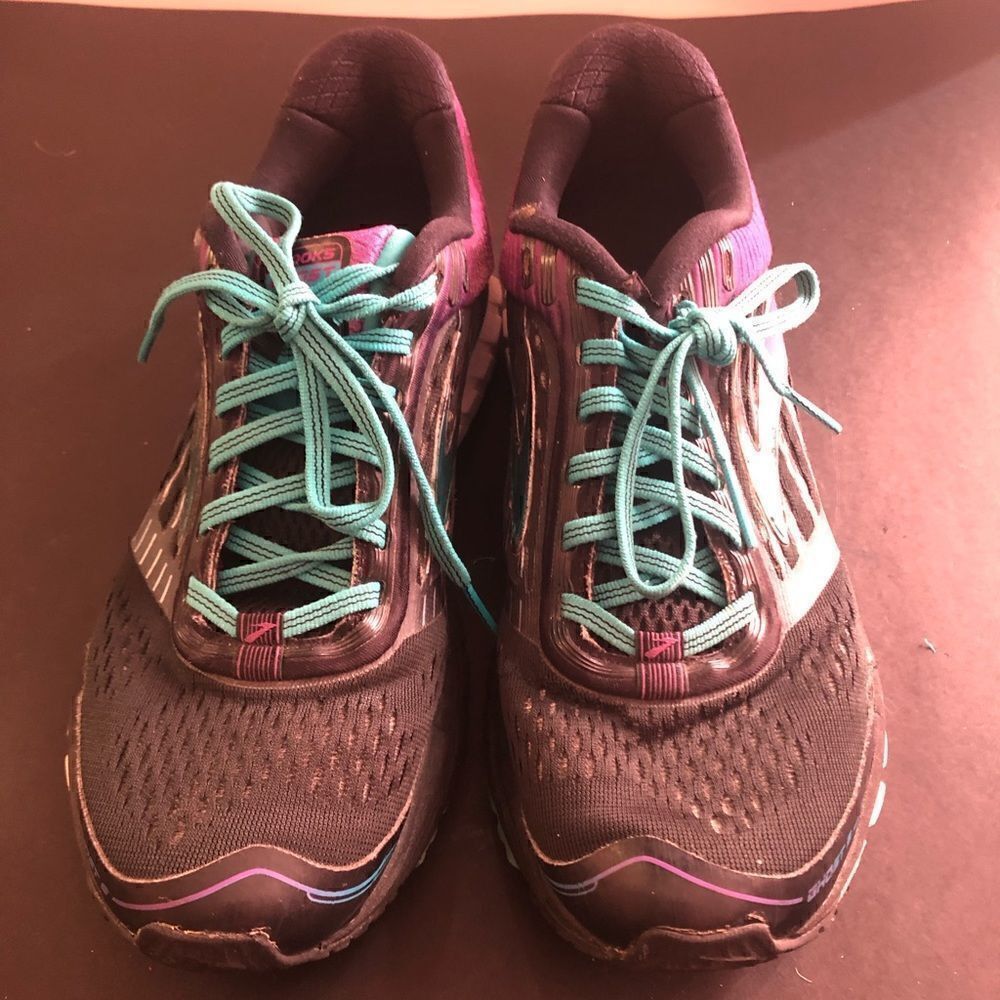 Brooks Ghost 9 women’s size 10.